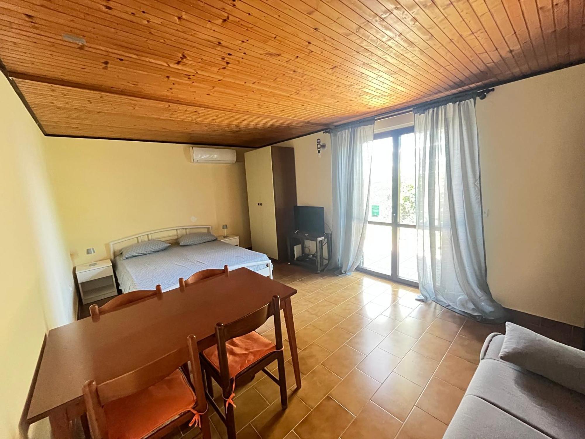 Apartma Korelc 科佩尔 外观 照片